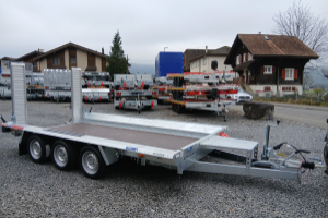 Anhänger - TEMARED - BUILDER 4018/3 3'500kg Baumaschinentransporter einzel Rampen 